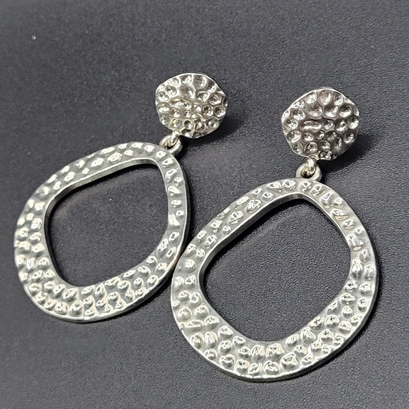 Silver Naomi drop oval Earrings by Dekoster - Picture 2 of 8